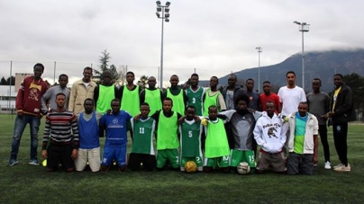 Premier match FFSU pour l’équipe des réfugiés du CAO de Grenoble